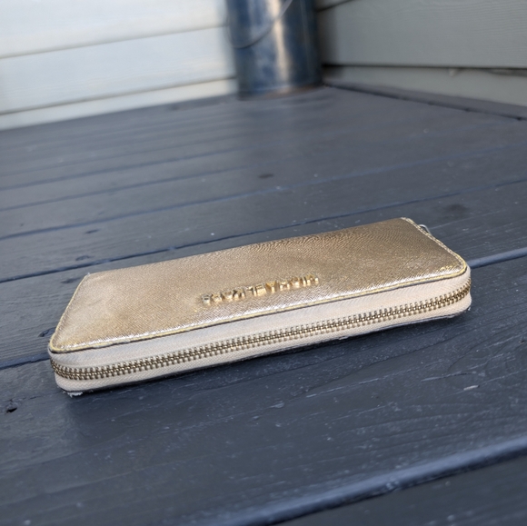 Michael Kors - Picture 3 of 9